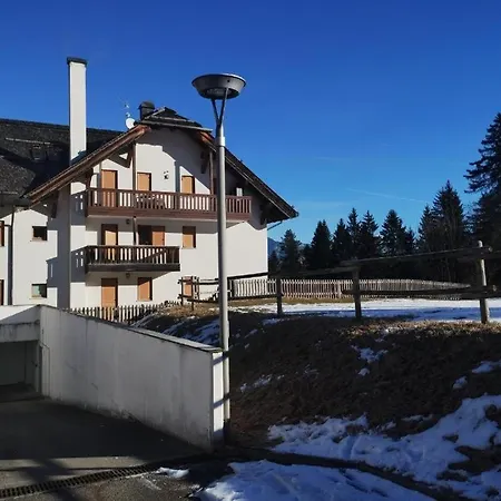 Lo Chalet Del Golf Club Апартаменты Тарвизио